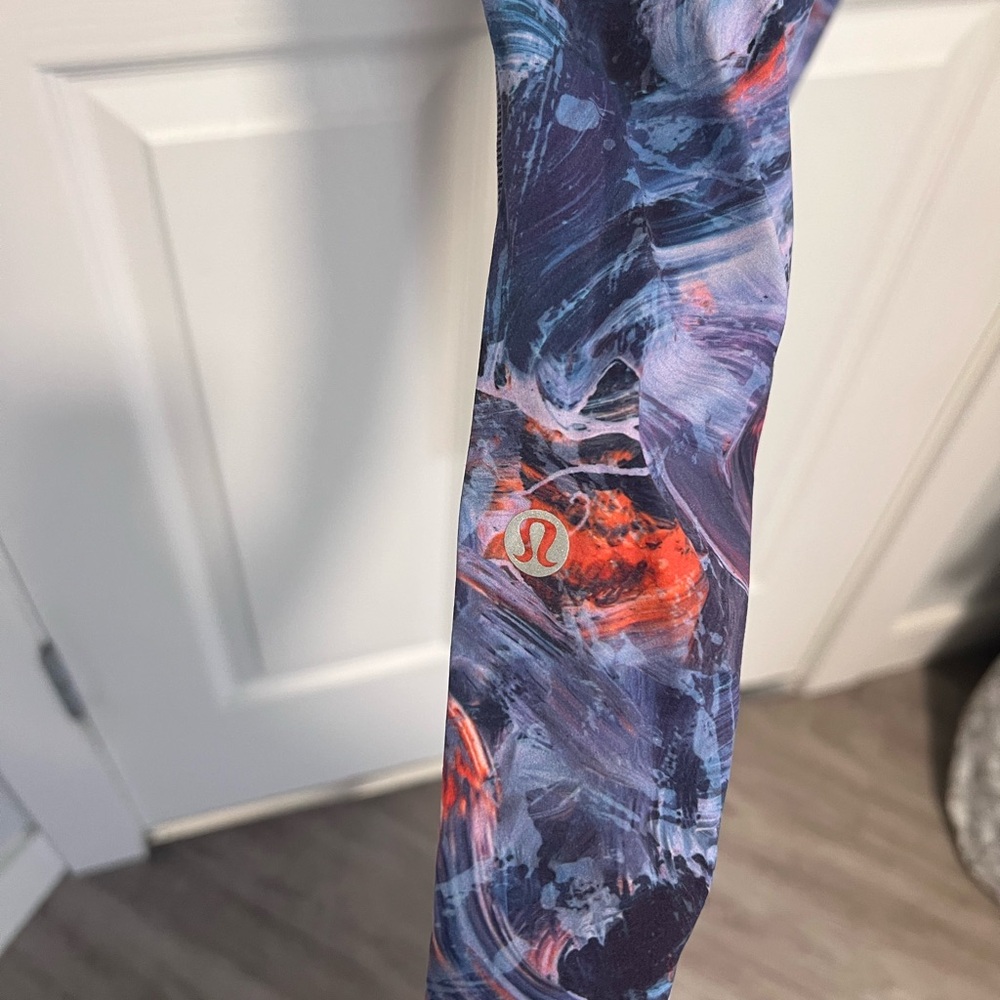 Lululemon Fast and Free High Rise Tight - Picture 3 of 5